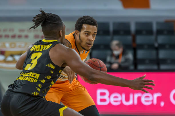 甚至引发服 甚至引发服