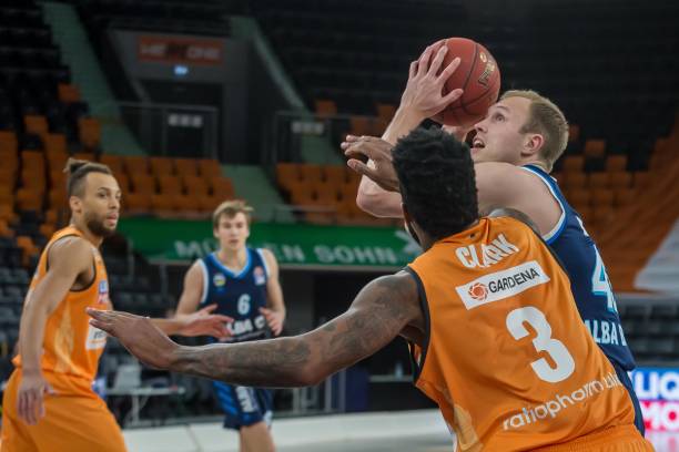 并表达了对 并表达了对